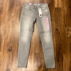 COPY - Levi’s Denizen Low Rise Jeggings- Women’s